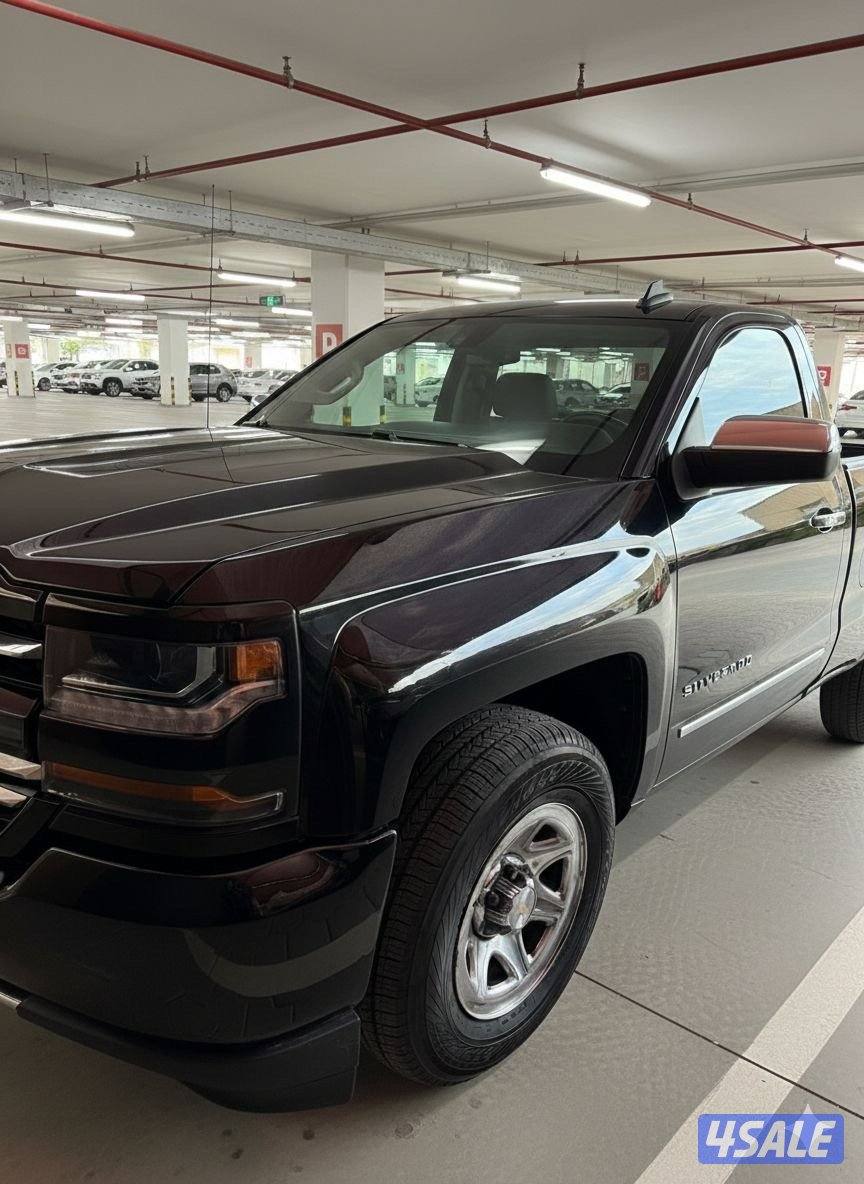 سلفرادو موديل 2017 حجم 1500 ماشي 250 الف شرط الفحص فحص بدون دبل0