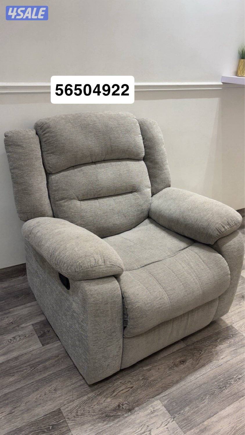 كرسي جديد ونظيف بحاله ممتازه1