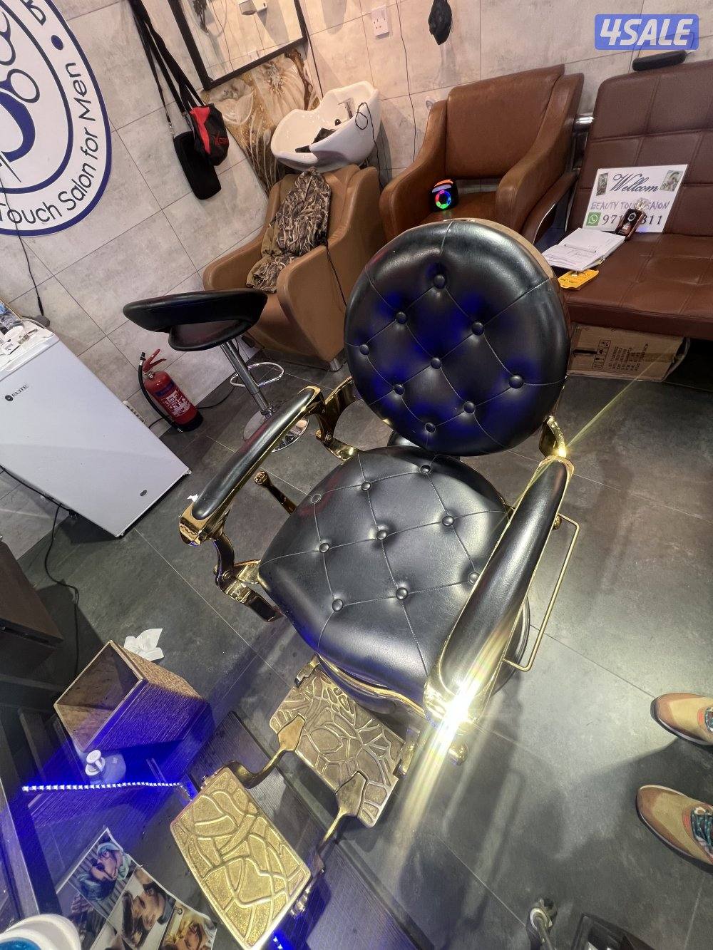 صالون رجالي للبيع بالكامل مع الرخصة والمعدات1