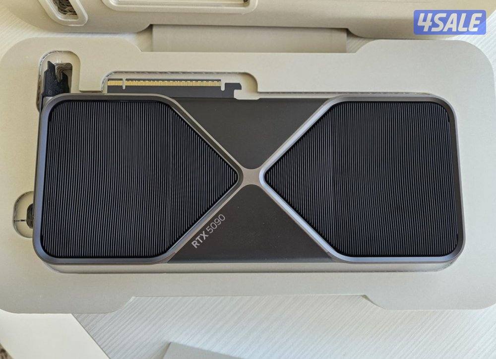 NVIDIA RTX 5090 Founders Edition (32GB) VRAM0