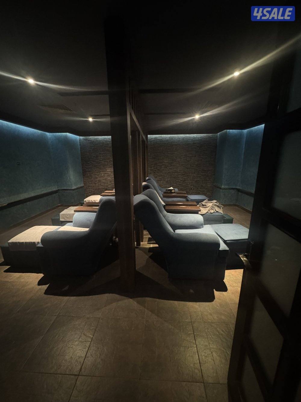 كرسي مريح متوفر كميه2