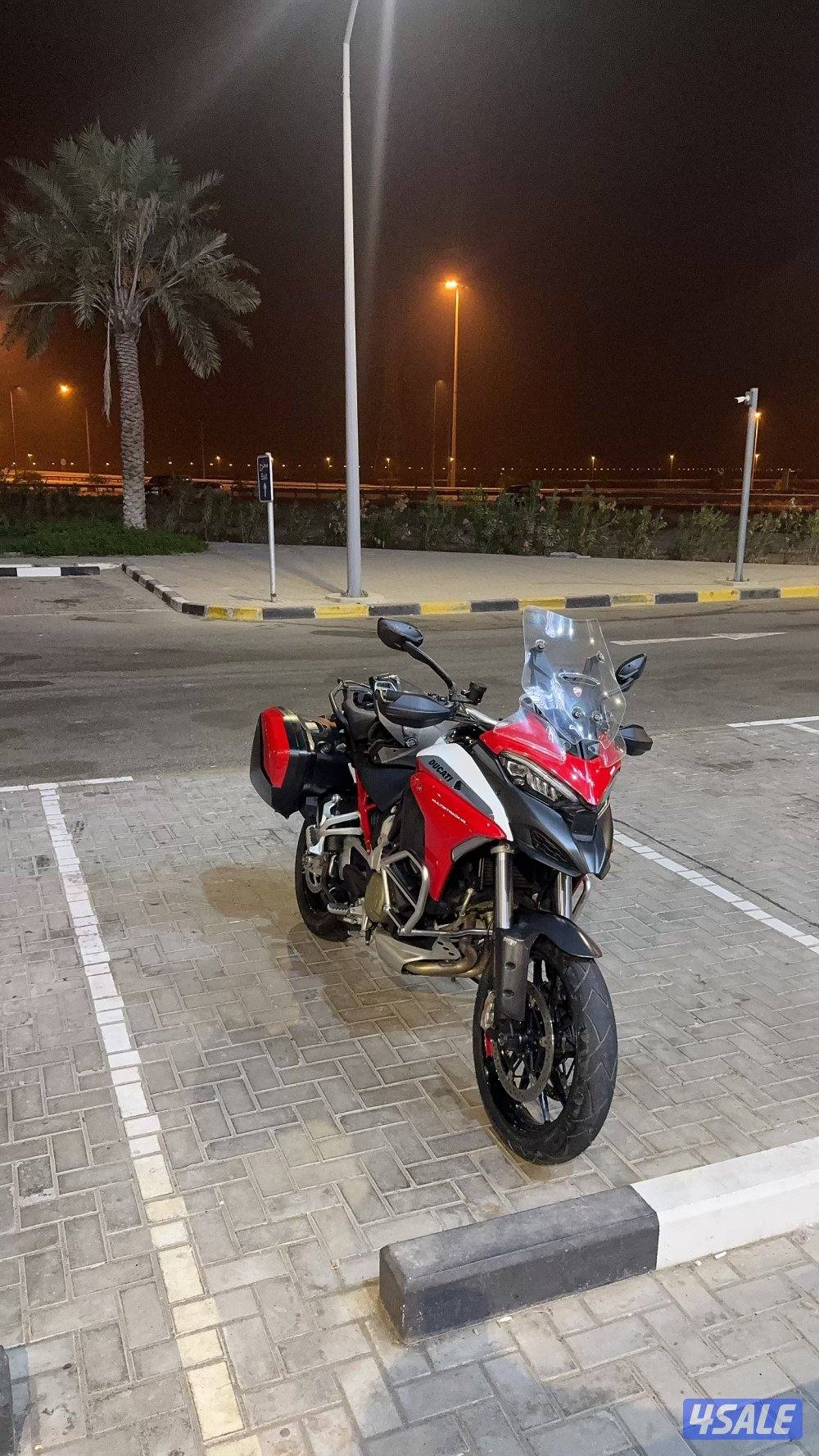 دراجة نارية رياضية دوكاتي1