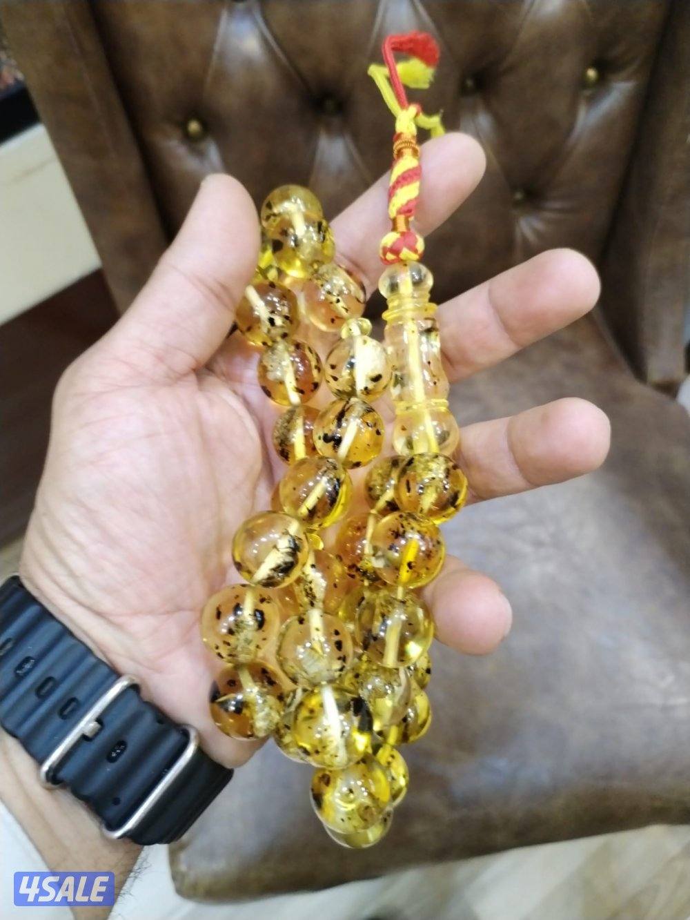 كهرمان قديم بشوائب طبيعية – فحص يدوي1