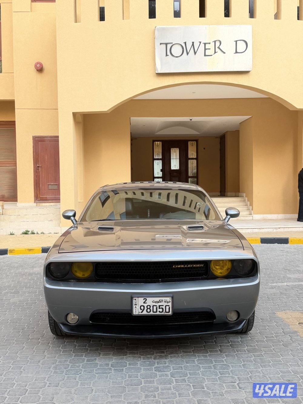 شالنجر 2012 الفئه المؤويه بحاله ممتازه جدا شرط الفحص2