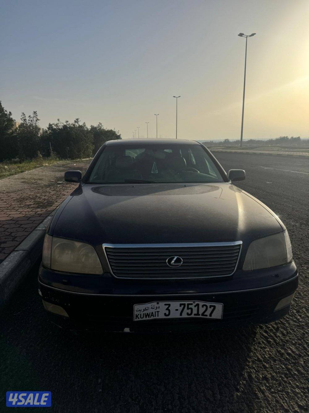 بيع Lexus LS4000