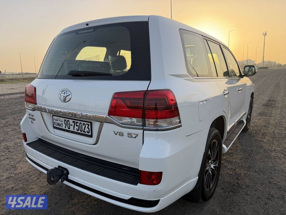 لاندكروز 2020 نوع VXR.S2