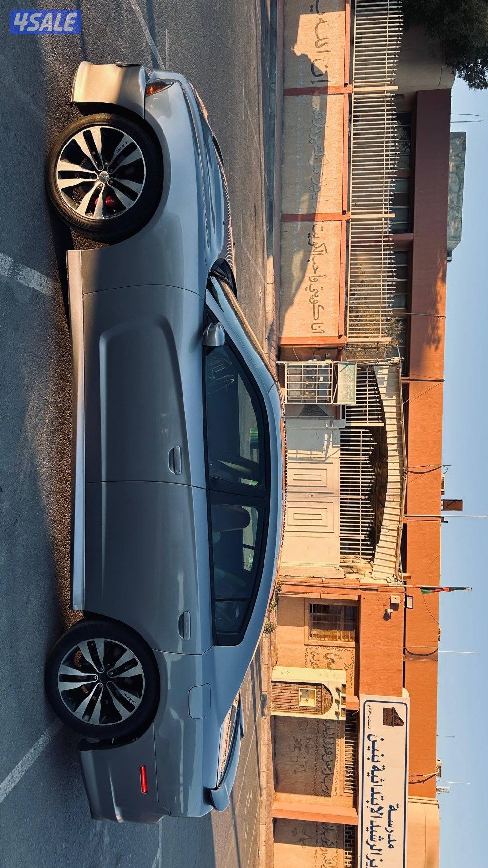 للبيع شارجر srt اصلي مديل 2014 بيعه سريعه2