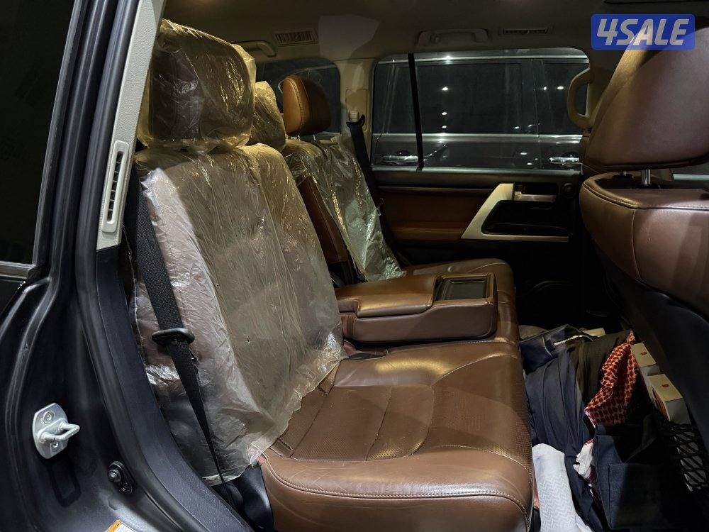 لاندكروزر ٢٠١٨ / VXR6