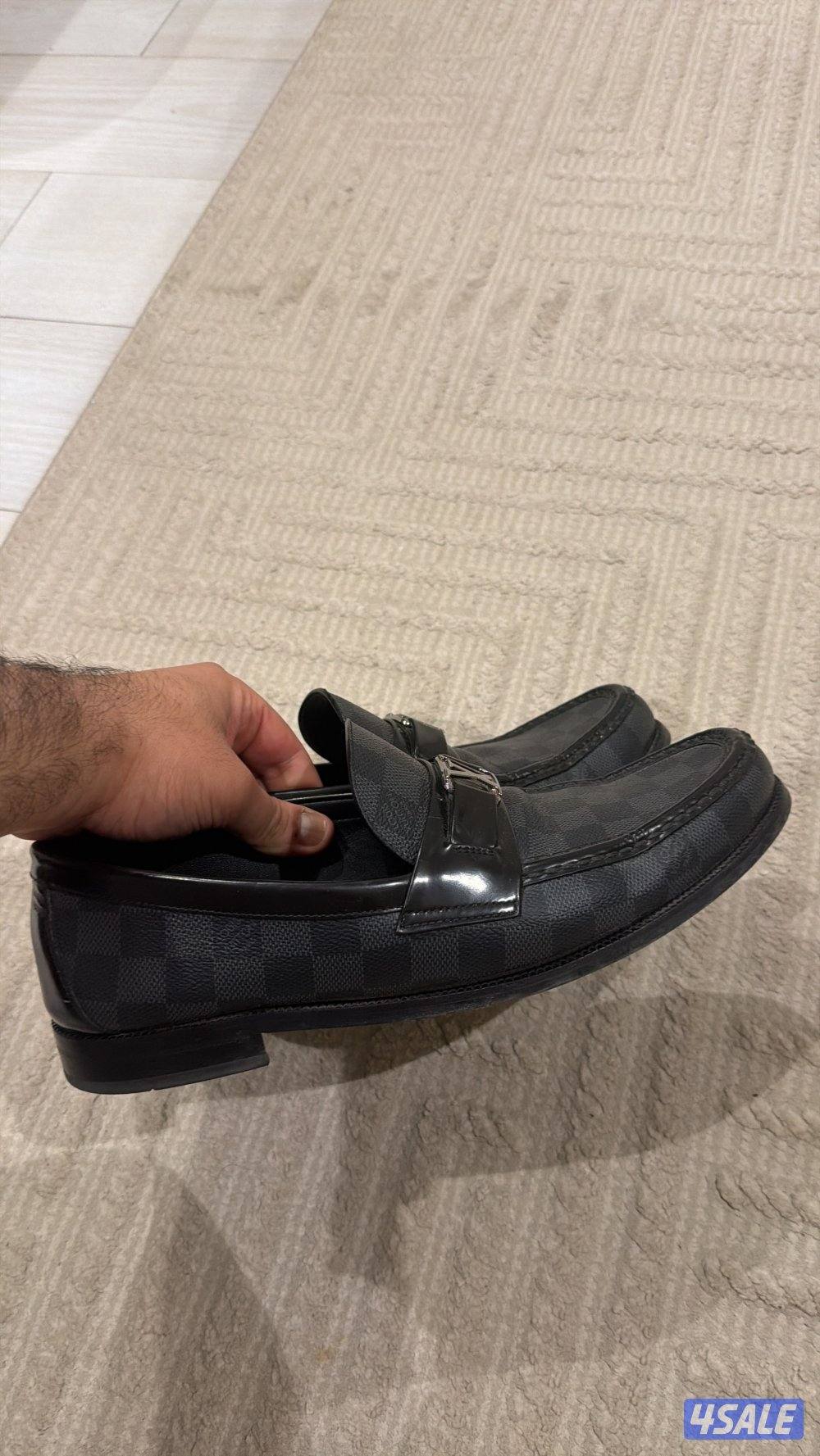 للبيع جوتي LV اصلي مع الكرتون0