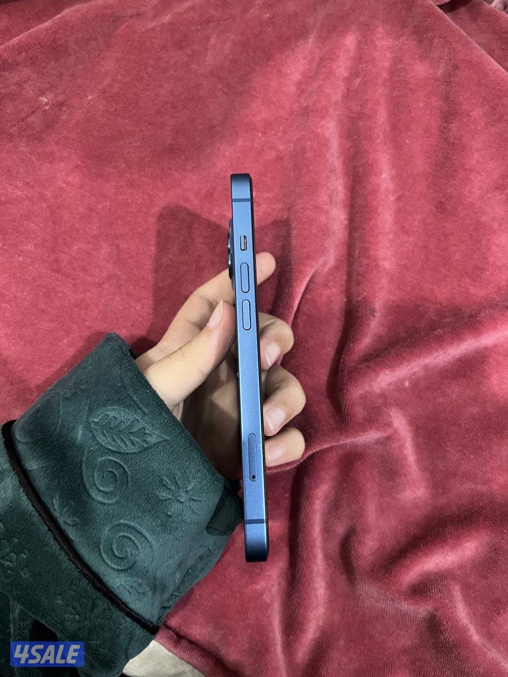 iPhone 13 in a very good condition0