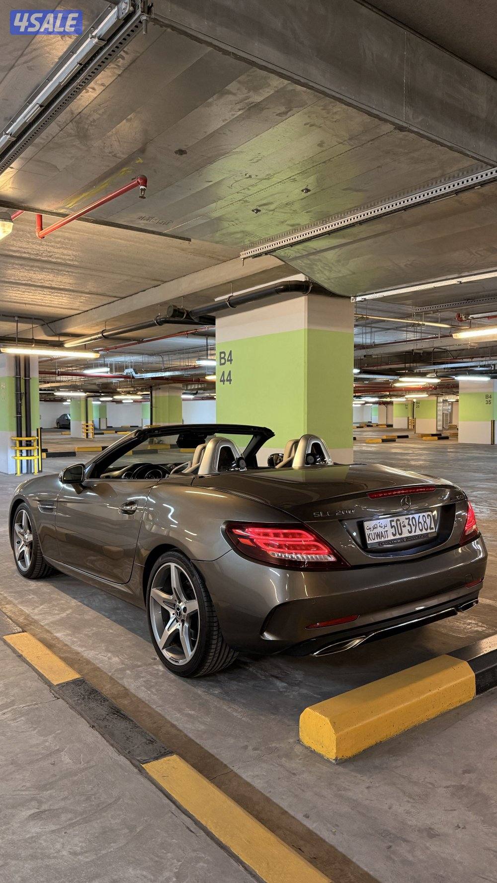 Mercedes SLC200(AMG)13