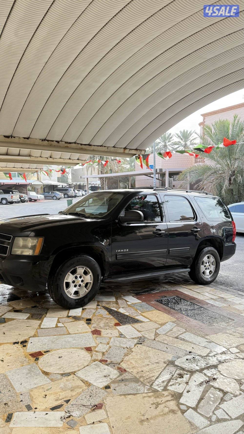 للبيع تاهو ٢٠١٢ ماشي ٤٣٠ الف اللون اسود0