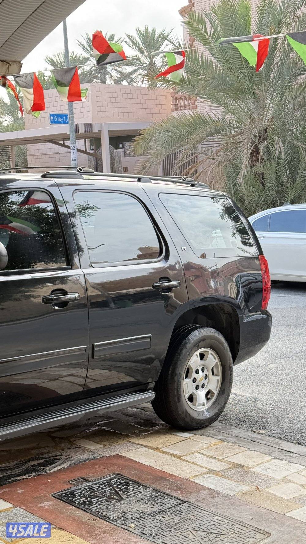 للبيع تاهو ٢٠١٢ ماشي ٤٣٠ الف اللون اسود8