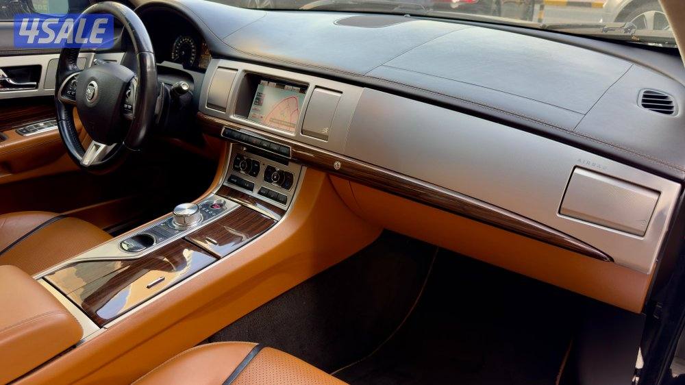 جاكوار XF/ موديل 2012/ عداد 166 الف12