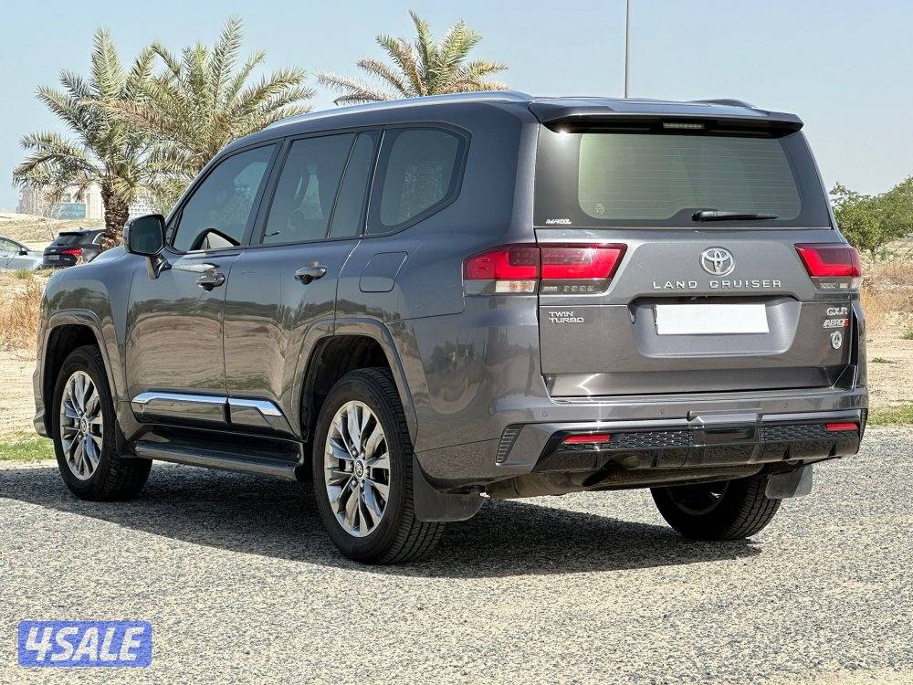 لاند كروزر GXR Aero s موديل 2023 ماشي 64 الف سيرفس وكالة 6 سلندر6