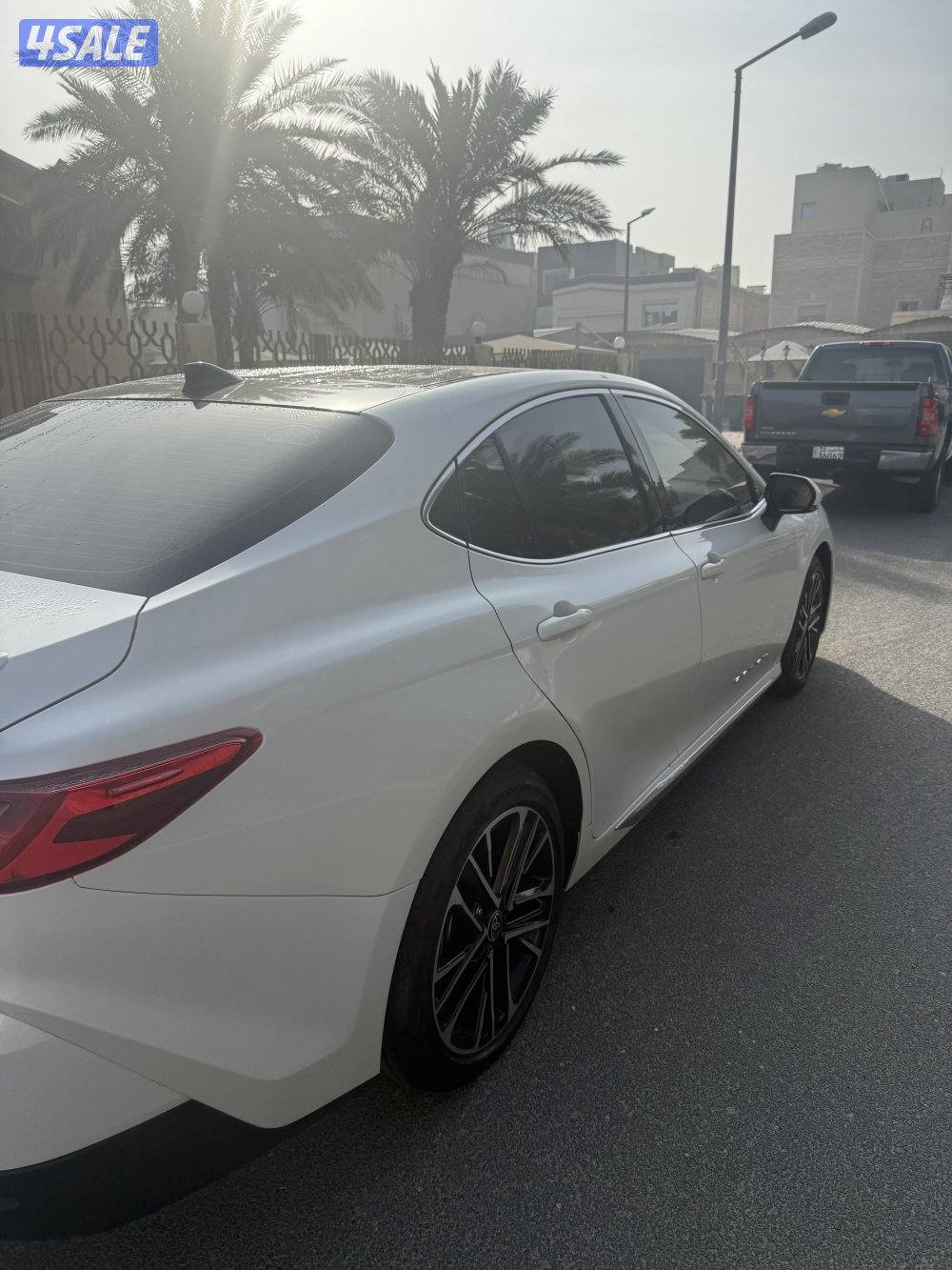 للبيع كامري موديل ٢٠٢٥ كامل المواصفات ٤ سلندر ماشي ٦٠٠٠ يوجد صبغ3