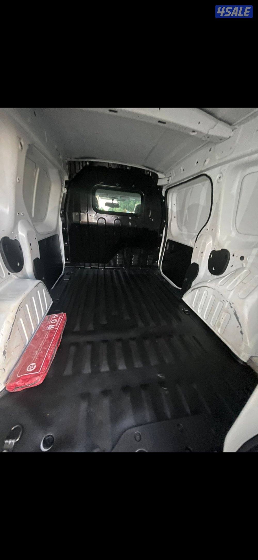 للبيع رينو دوكر7