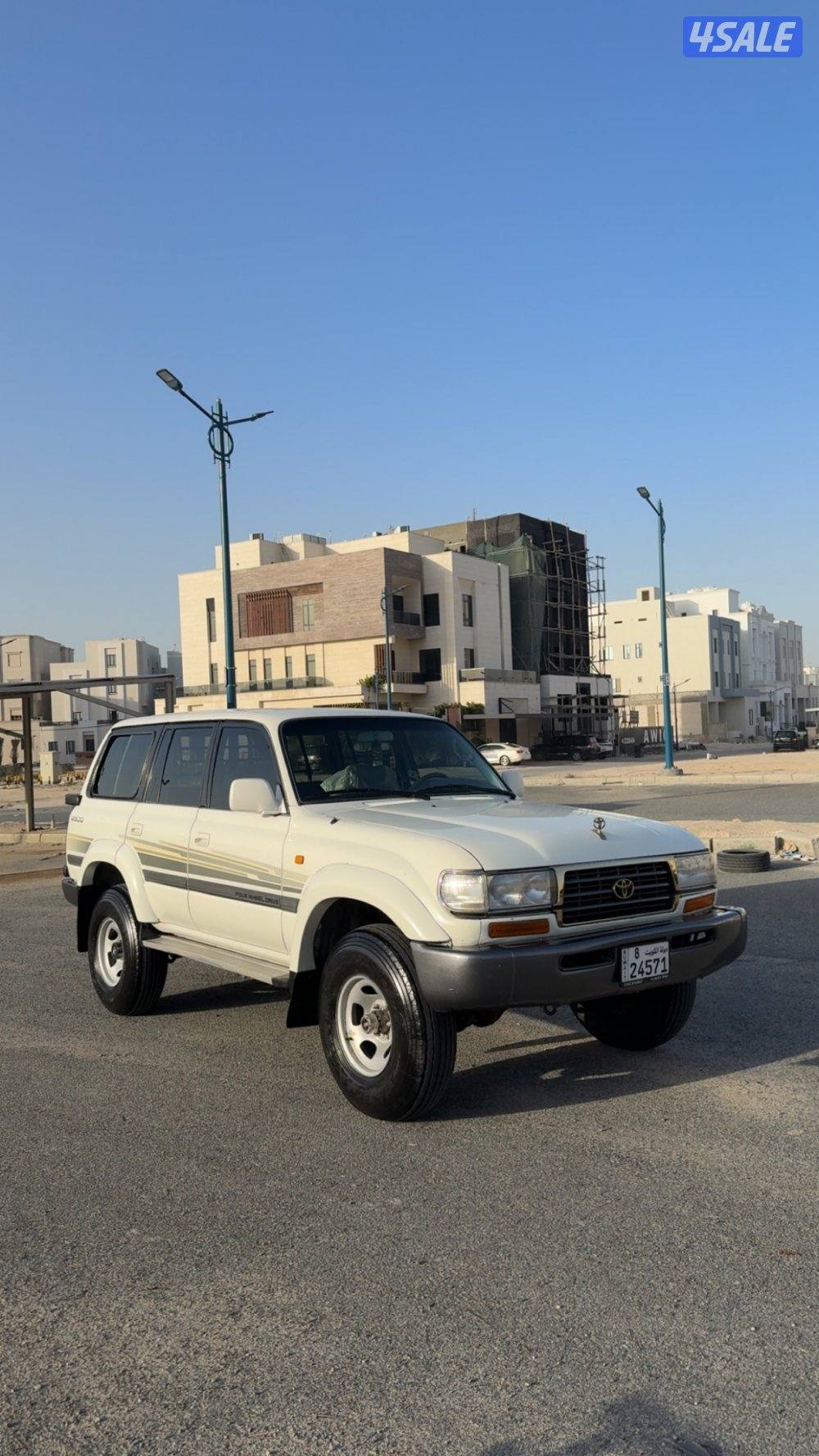 للبيع لاندكروزر موديل Gx.r 1997 قير عادي اساس5