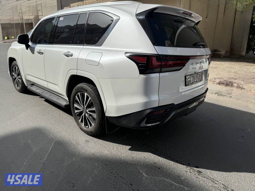 للبيع جيب لكزس 2023 الدرجه الاولى1