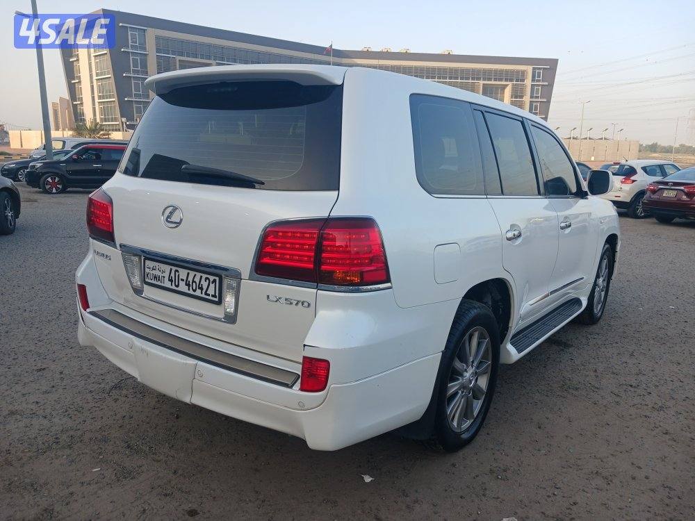 جيب لكزس LX570 موديل 2010 صبغ الوكالة. الدرجة الأولى4