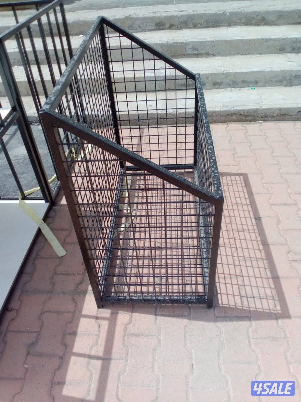 حداد مظلات خام خشبي غرفة مخازن جميع عمال حداده معلم باكستاني10