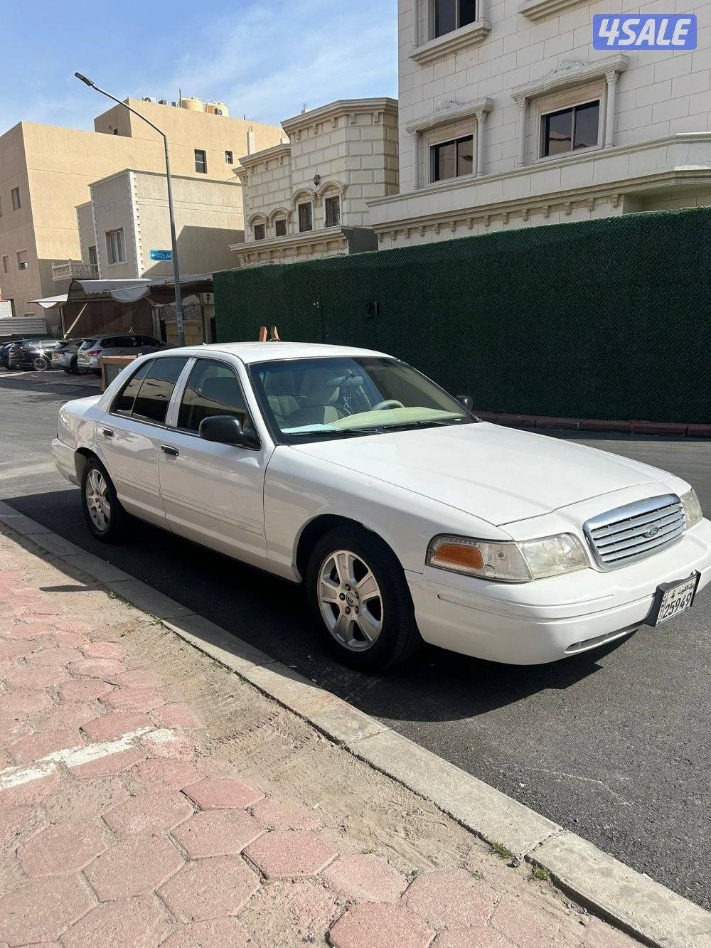 للبيع فورد فكتوريا2