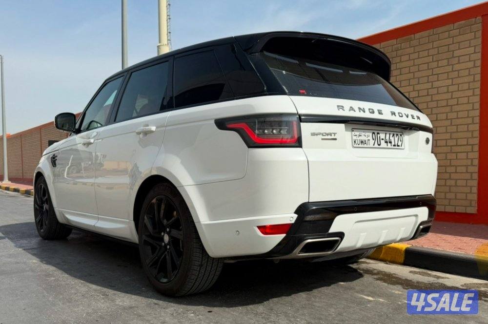 Range Rover HSE Sport3