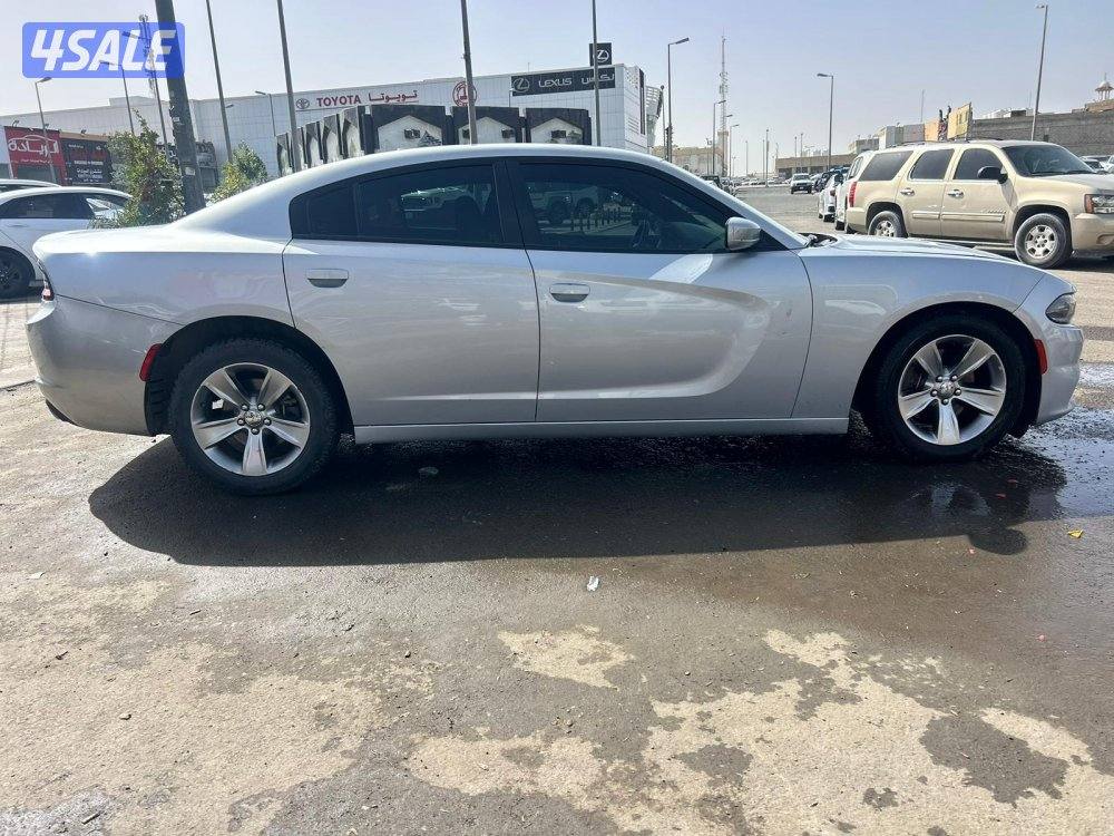 دودج شارجر  موديل 2020  ماشى 196.000 k.m  وارد الملا3