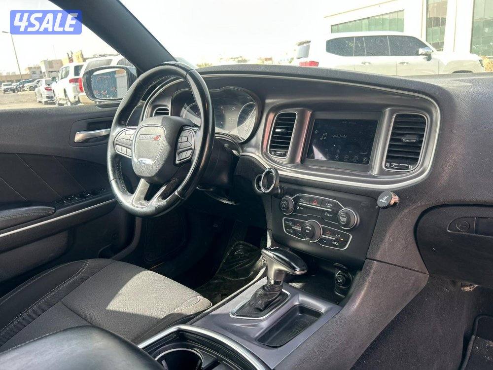 دودج شارجر  موديل 2020  ماشى 196.000 k.m  وارد الملا6