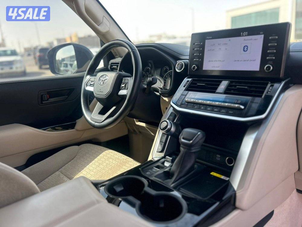 لاند كروزر GX.R twinturbo .V6 موديل 2022 ماشى 122.000 k.m4