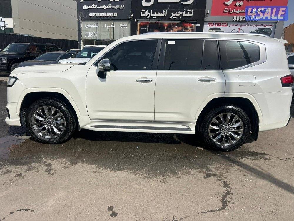 لاند كروزر VX.AEROs twin turbo.V6  موديل 2023 ماشى 54.000 k.m3
