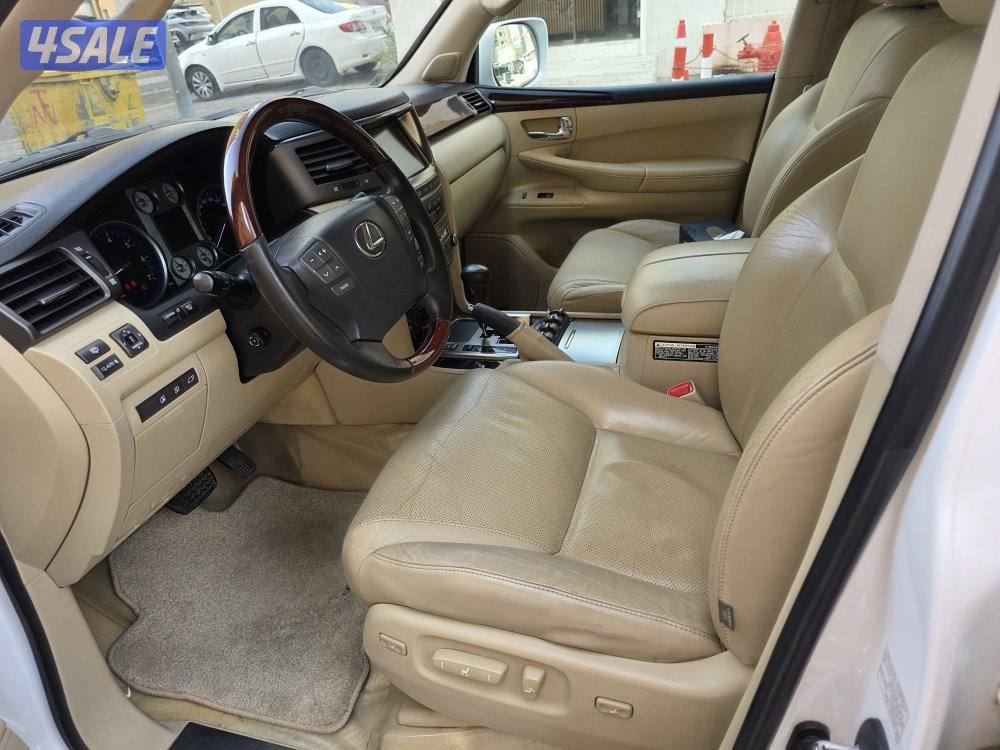 Sale Lexus LX 5705