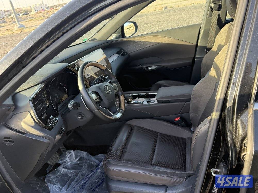 للبيع لكزسRX350 -2023صبغ الوكاله تحت الكفاله2