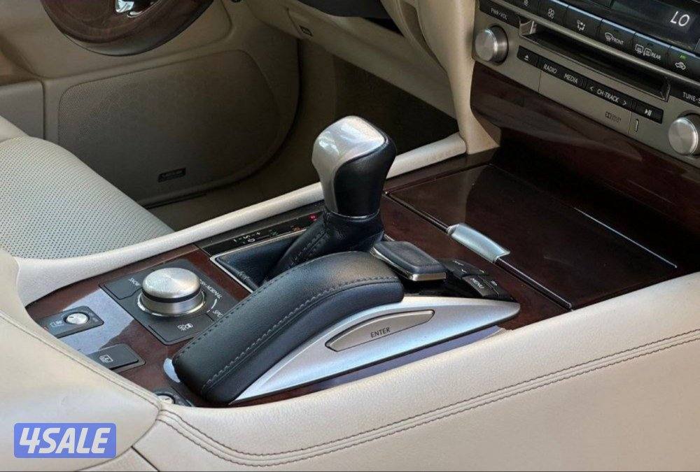 للبيع LS 460 شرط الفحص الساير5