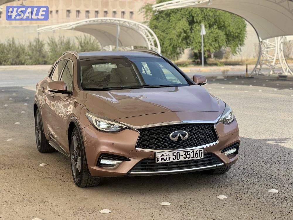 انفينيتي Q30 موديل 2018 عداد 83 الف2