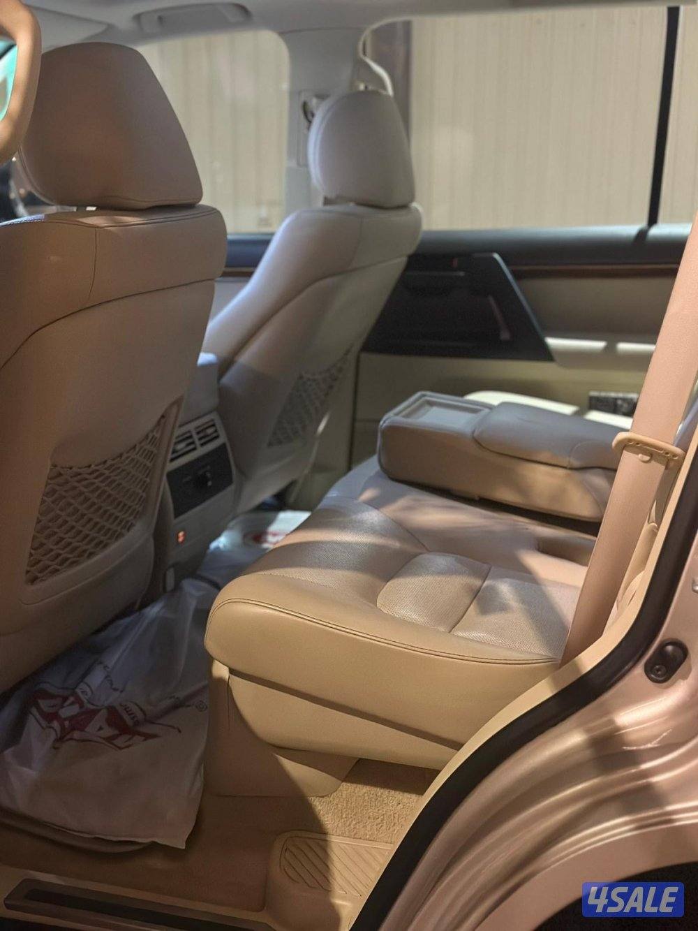 لاندكروزر ٨ سلندر ٢٠١٦ كامل المواصفات0