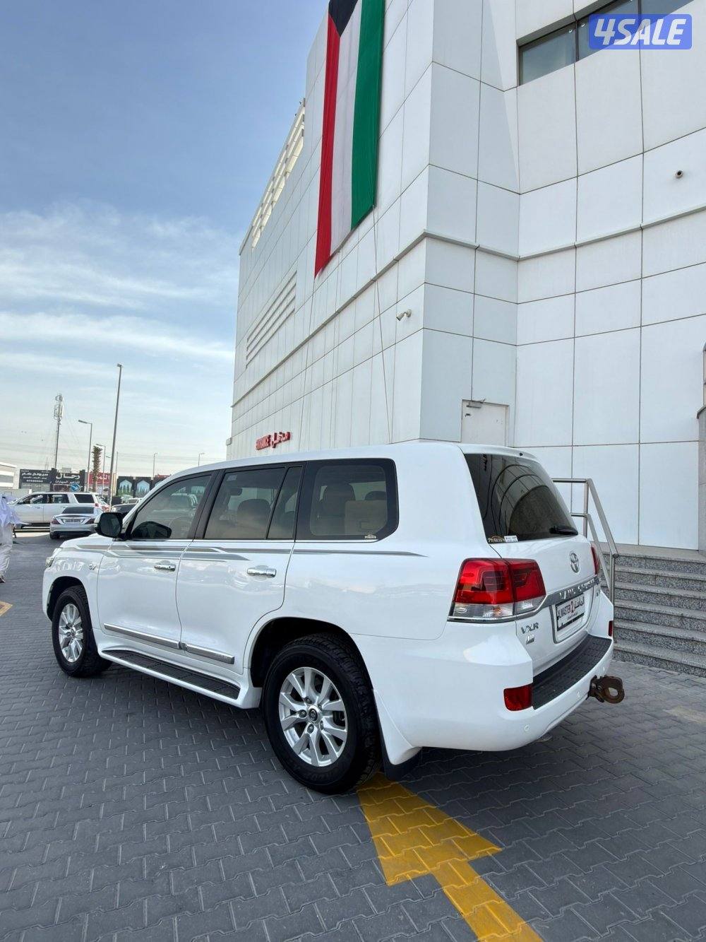 لاند كروزر 2018 وارد قطر VXR10