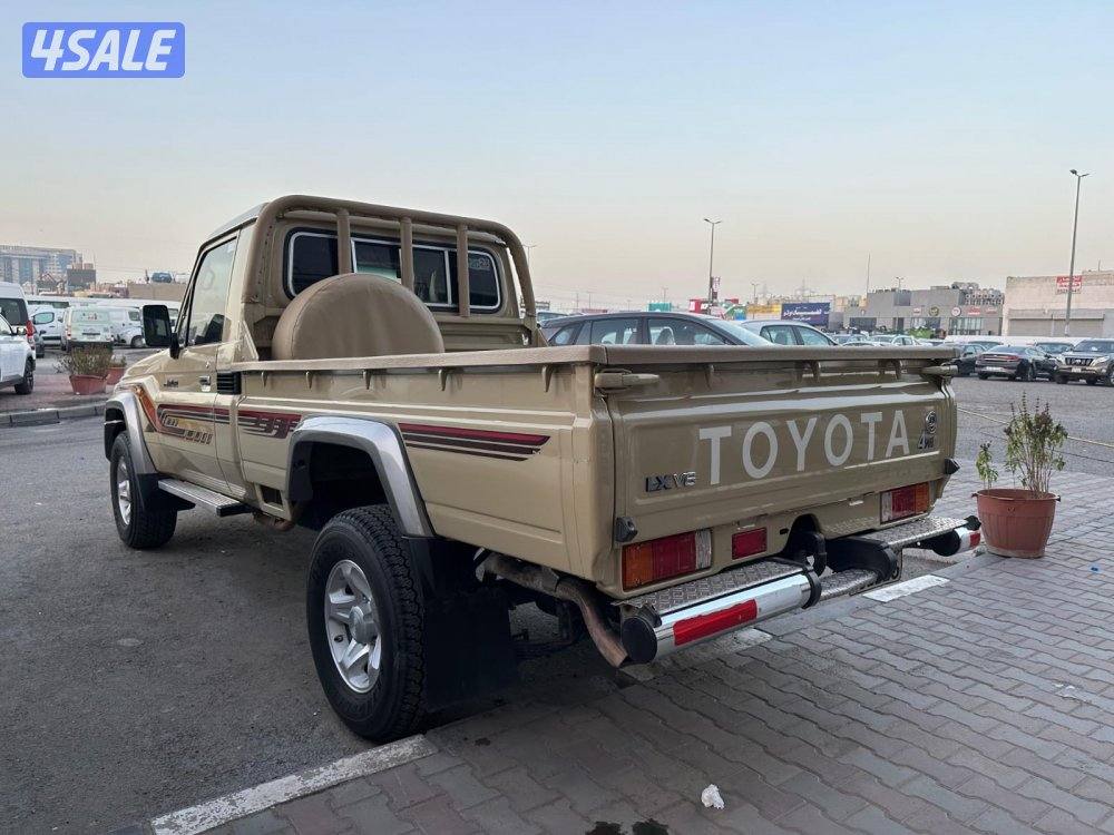 تويوتا شاص ٢٠٢٣ الساير عداد ٦٨ ألف شرط الفحص صبغ وكاله قير عادي2