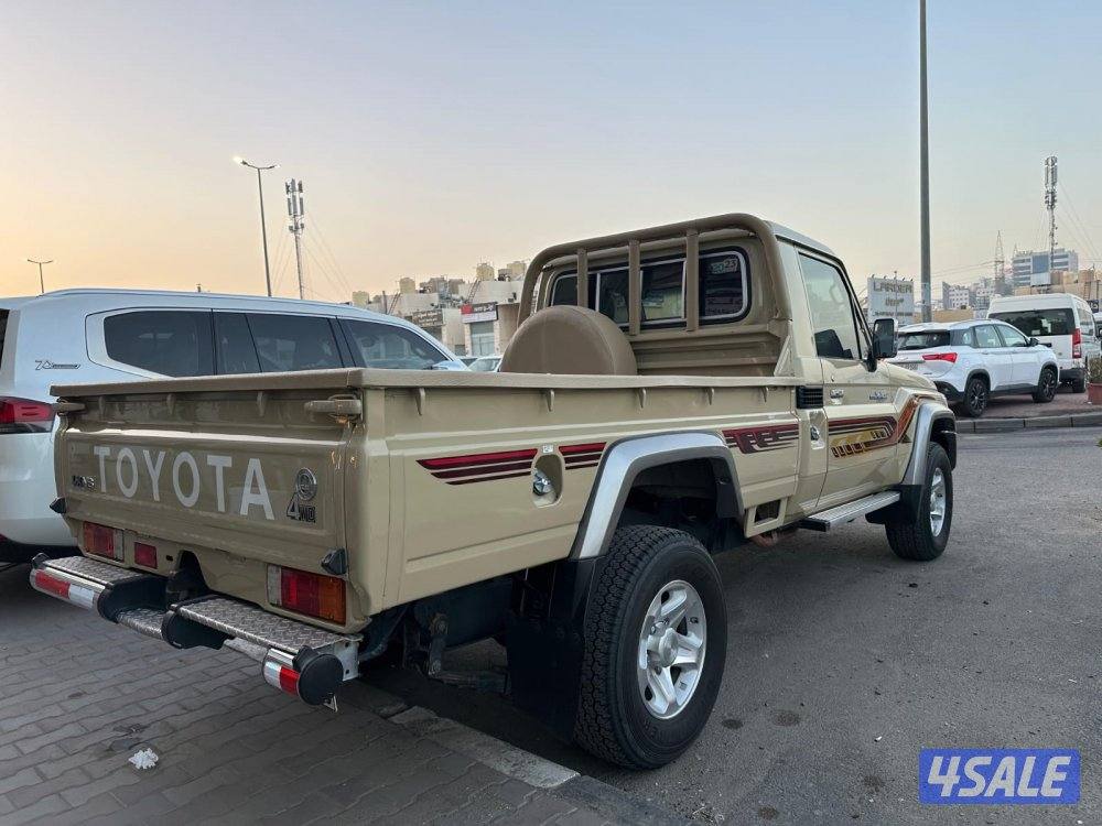 تويوتا شاص ٢٠٢٣ الساير عداد ٦٨ ألف شرط الفحص صبغ وكاله قير عادي3