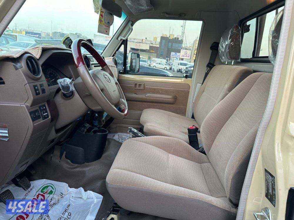 تويوتا شاص ٢٠٢٣ الساير عداد ٦٨ ألف شرط الفحص صبغ وكاله قير عادي6