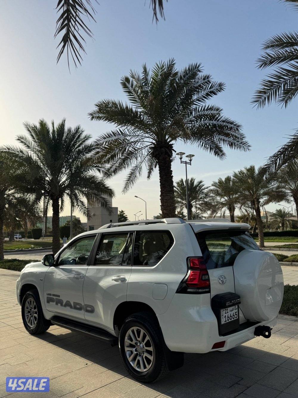 للبيع برادو 2021 ماشي 57 الف بيعة سريعة4