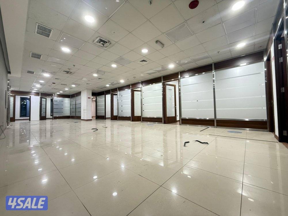 متوفر دور تجاري في برج كتير راقي بموقع متميز بشرق مساحة ٣٦٥م0