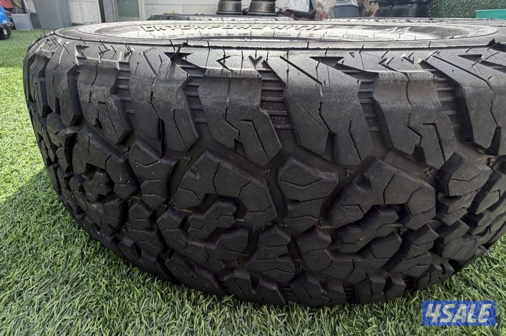 للبيع ٤ ربع حجري نظاف استخدام اسبوعين اقل حجم 173