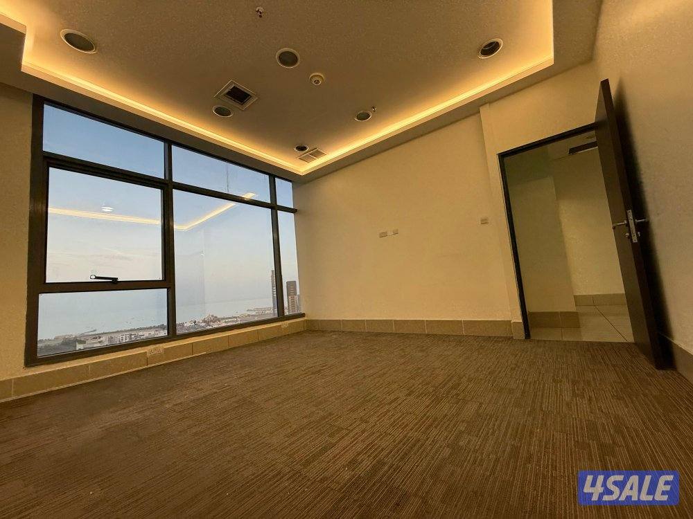 متوفر مكتب تجاري في برج كتير راقي بموقع متميز بشرق مساحة ١٦٠م1