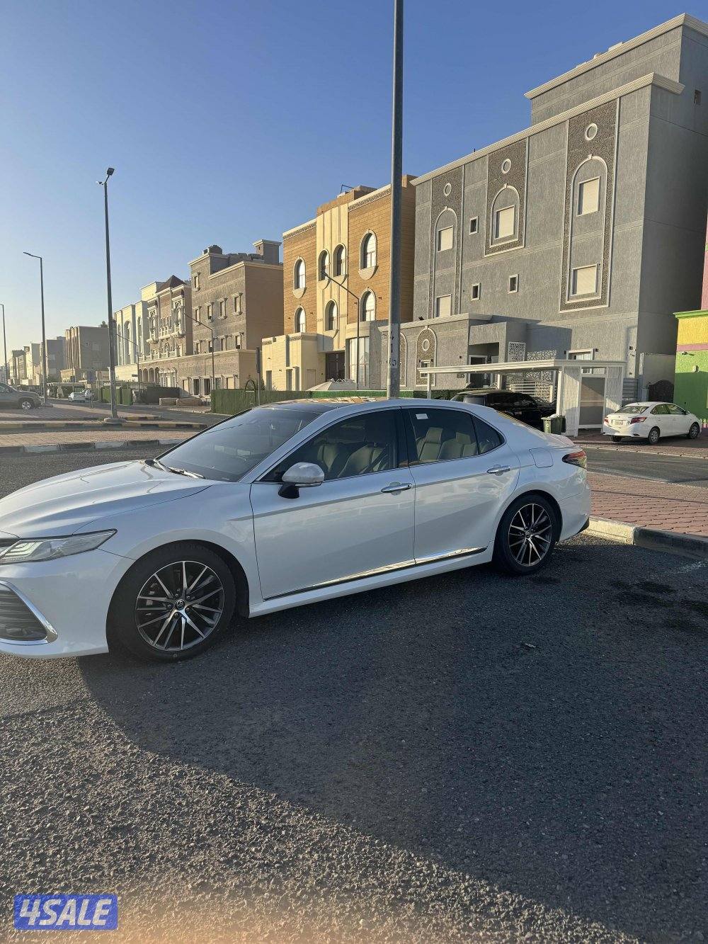 للبيع كامري فول اوبشن لمتد4