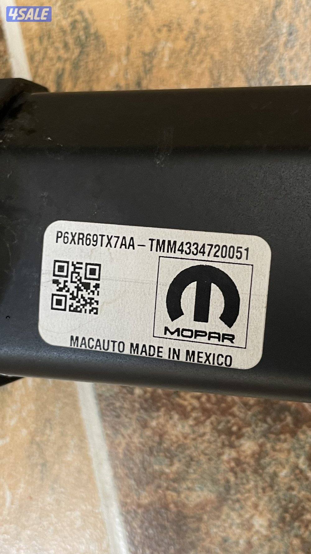 للبيع غطاء الدبه قراند شروكي من 2022 لي 2025 ( اصلي ) بحالة ممتازه جدا1