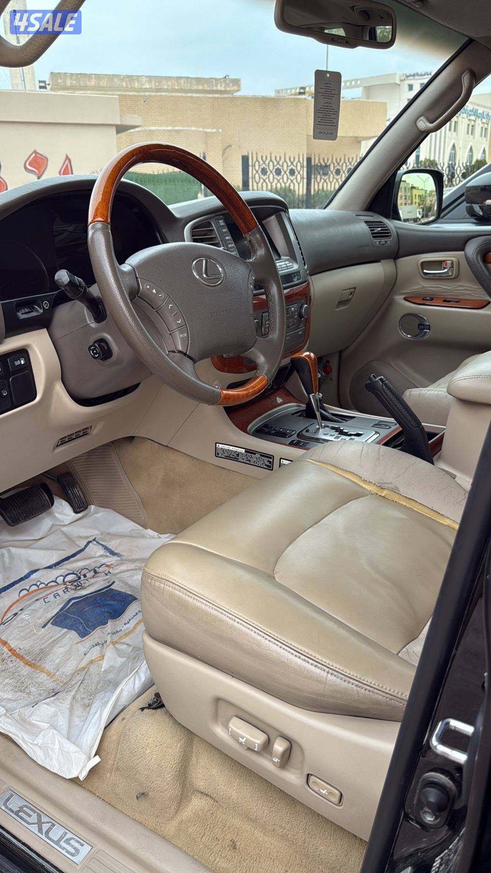 جيب لكزس 20064