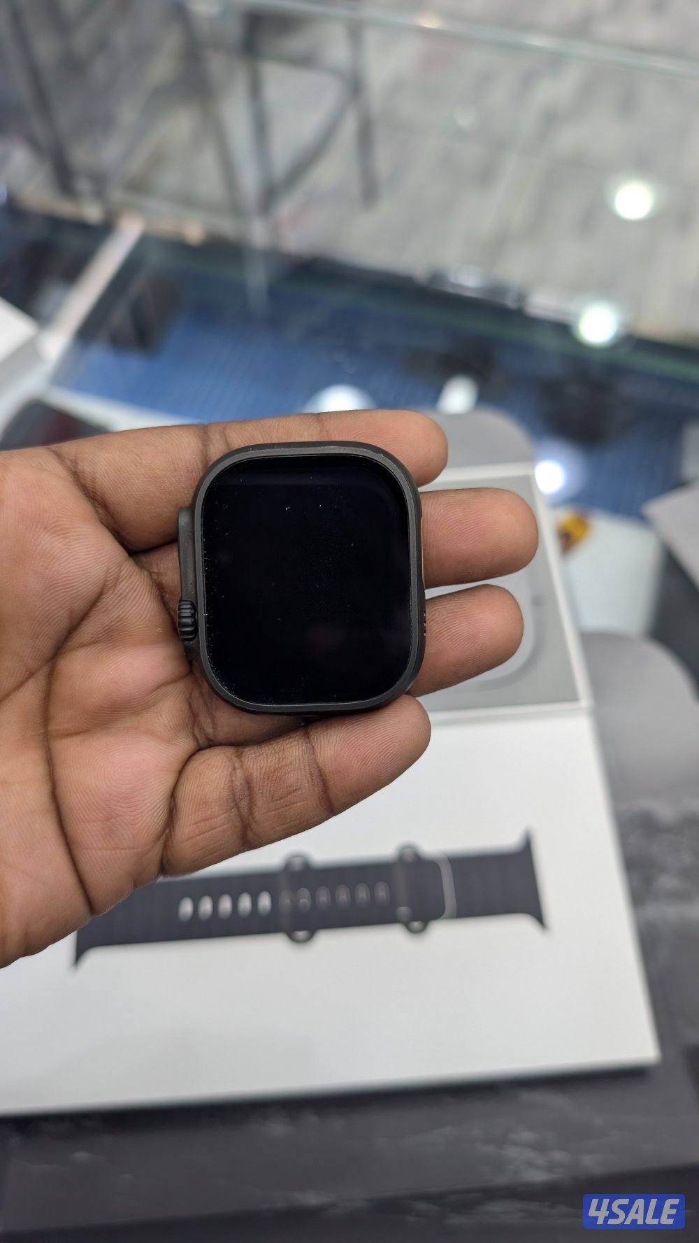 Apple watch ultra 3 black (Titanium Milanese Loop)6