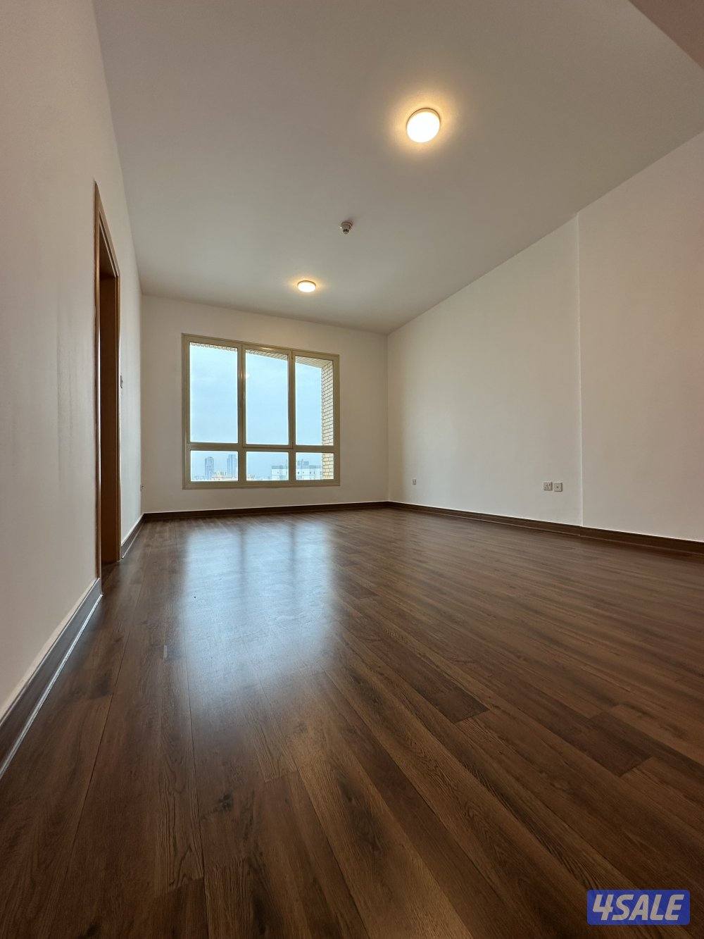 للايجار شقة بدور 14 في بنيد القار مساحة ٢٠٠م5