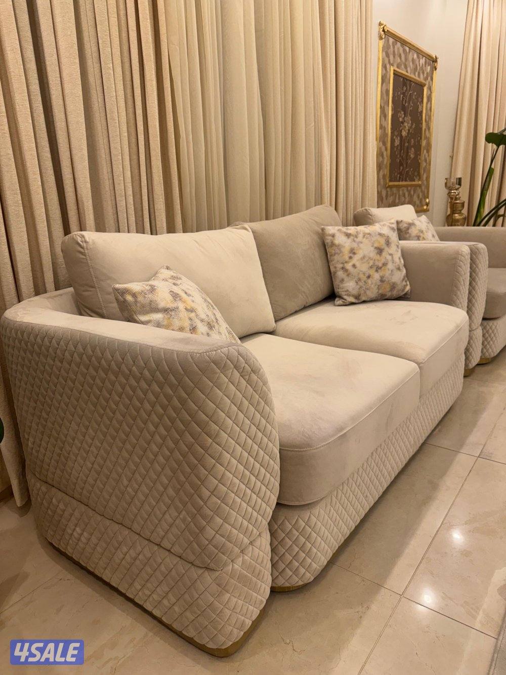 كنب بيج ثلاثية وثنائية ومفردة  استعمال خفيف1